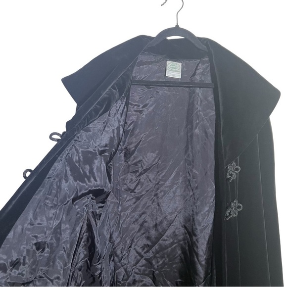Laura Ashley Black Vintage Velvet Cloak Cape Small - Picture 7 of 15